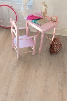 Vinylová podlaha Gerflor Rigid 30 Lock 0004 SUCRE v dětském pokoji